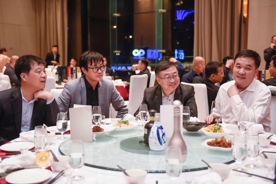 52D5D43DBFE8826389FC5E1F9B89E987