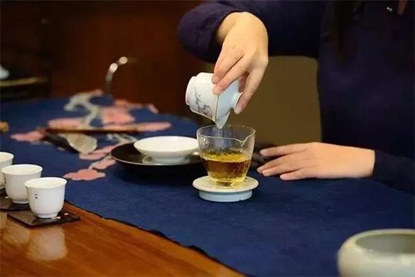 E2B6A8B8E01D5DBADB9C6B6D1E051E13